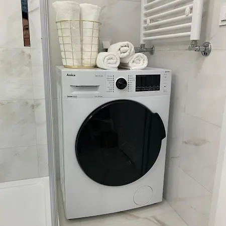 Hamptons シフィノウイシチェ